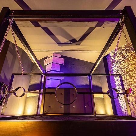 Cherie Cherry - Romantic And Bdsm House Briey Bagian luar foto